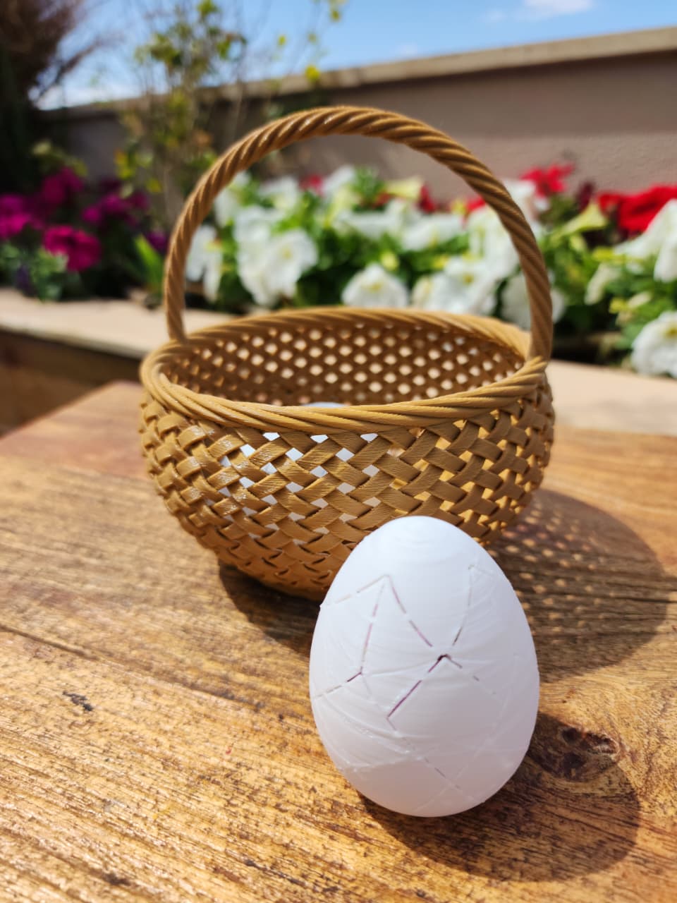 Bunny Surprise – Breakable Easter Egg 🥚🐇 (WITHOUT BASKET)